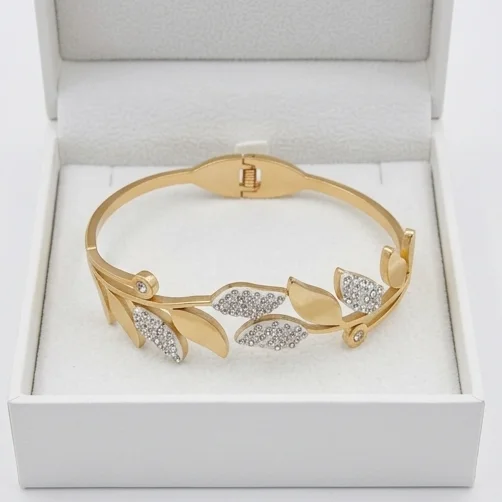 Leaf Motif Anti-Tarnish Bracelet | 18K Gold PVD