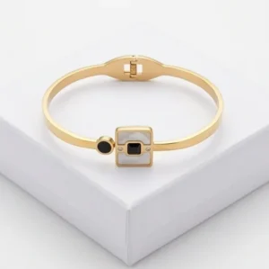 Pearl & Onyx Anti-Tarnish Bracelet | 18K Gold Plating