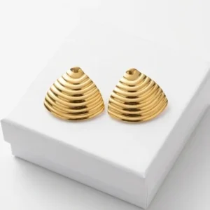 Ribbed Scallop Anti-Tarnish Ear Ring | Gold Plating
