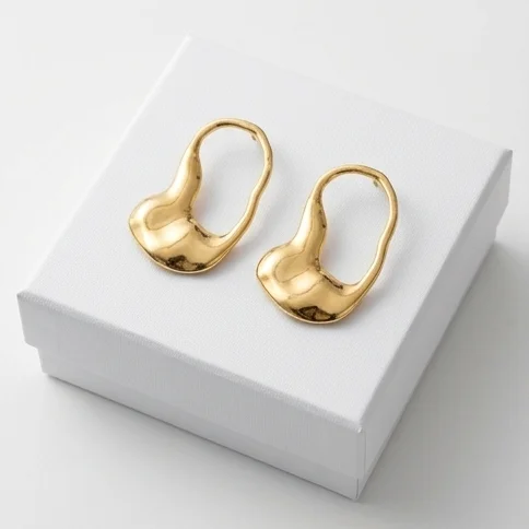Amorphous Sculpt Anti-Tarnish Ear Ring | Gold Plating