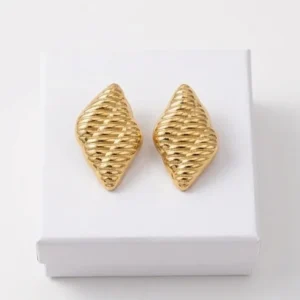 Gilded Conch Anti-Tarnish Ear Ring | 18K Gold Plating
