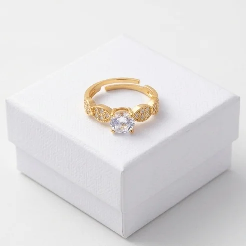 Graceful Petal Anti-Tarnish Finger Ring | 18K Gold Plating
